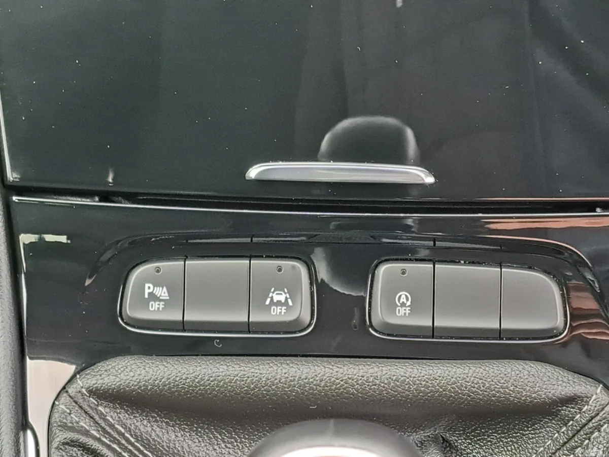 Opel Grandland SUV, Petrol, 2024, White