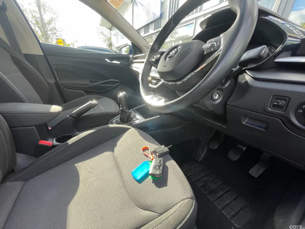 Skoda Fabia Hatchback, Petrol, 2023, Blue
