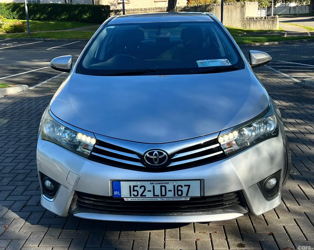 Toyota Corolla Saloon, Diesel, 2015, Silver