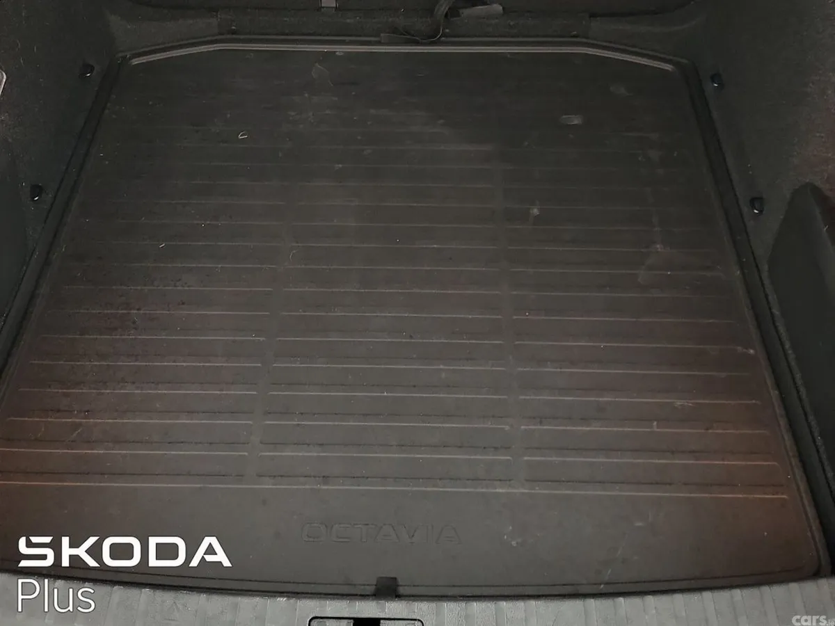 Skoda Octavia Saloon, Petrol, 2023, Blue