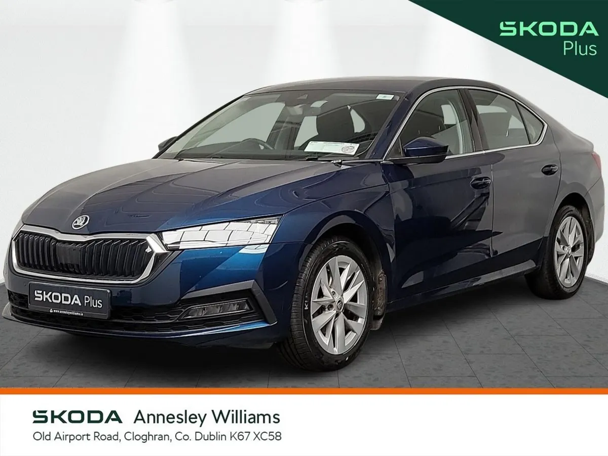 Skoda Octavia Saloon, Petrol, 2023, Blue