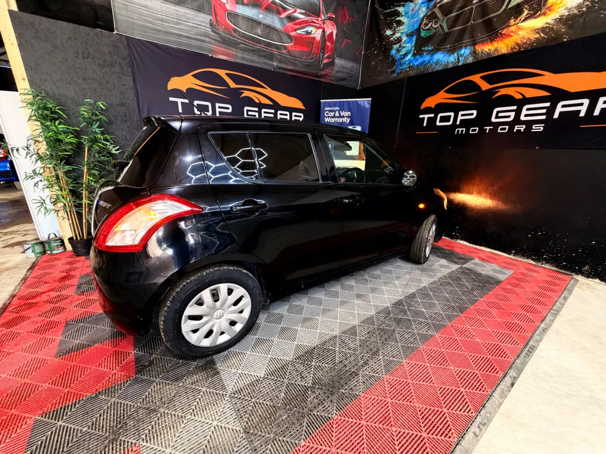 Suzuki Swift Hatchback, Petrol, 2013, Black