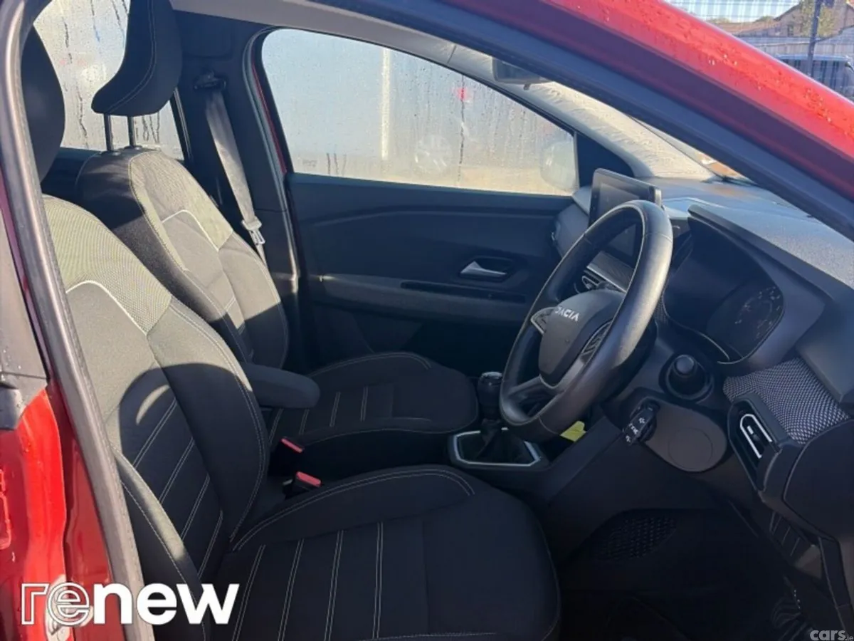 Dacia Jogger MPV, Petrol, 2023, Brown