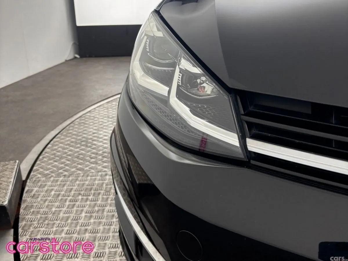 Volkswagen Golf Hatchback, Petrol, 2019, Black
