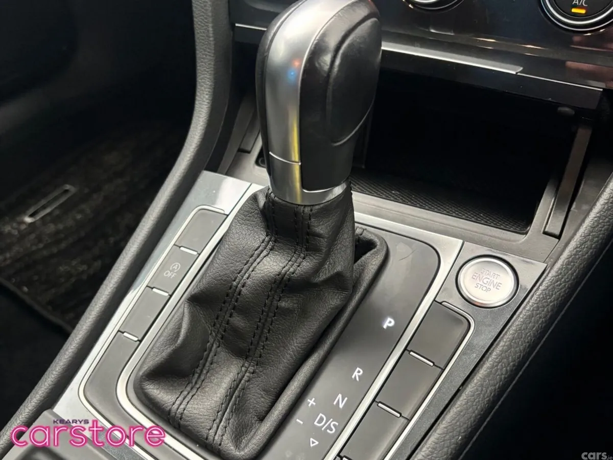 Volkswagen Golf Hatchback, Petrol, 2019, Black