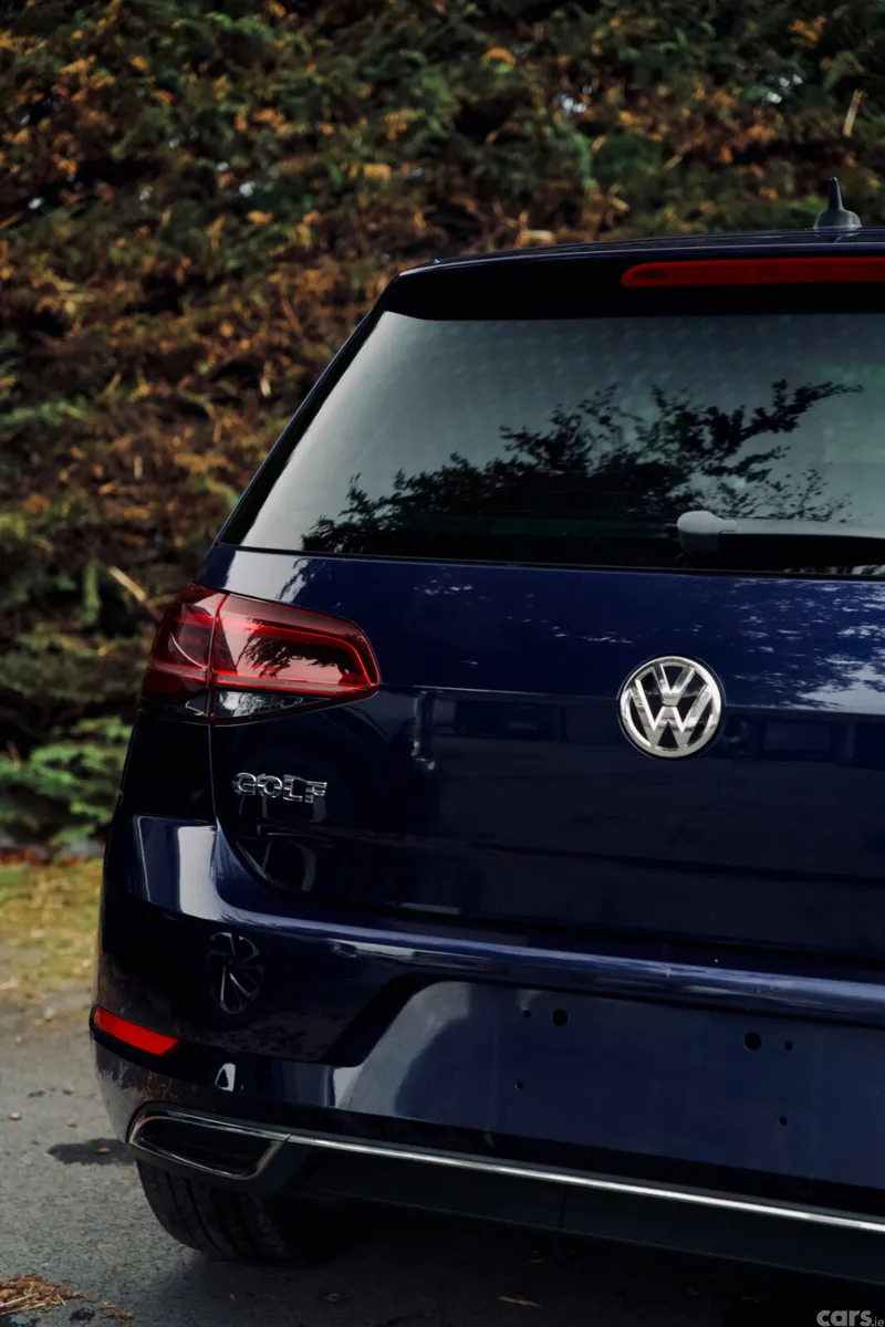 Volkswagen Golf Hatchback, Petrol, 2017, Blue