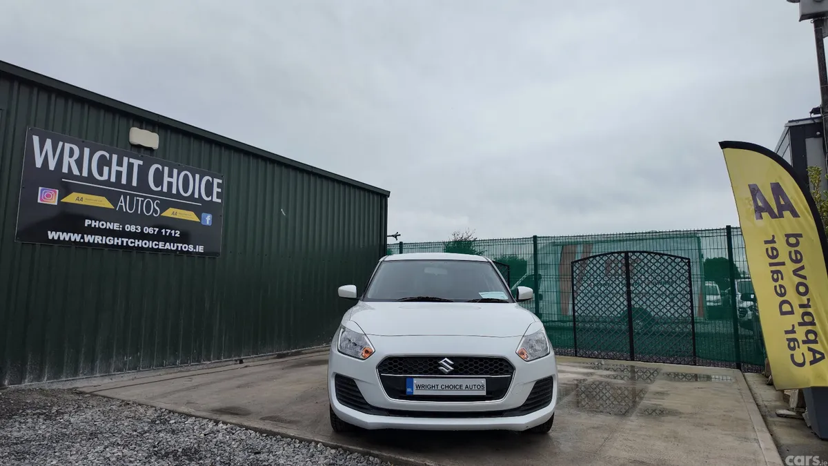 Suzuki Swift Hatchback, Petrol, 2019, White