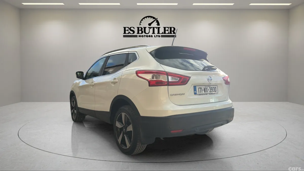 Nissan Qashqai SUV, Diesel, 2017, White