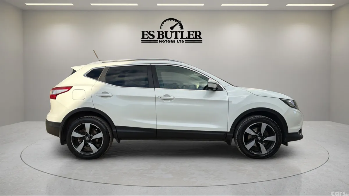 Nissan Qashqai SUV, Diesel, 2017, White