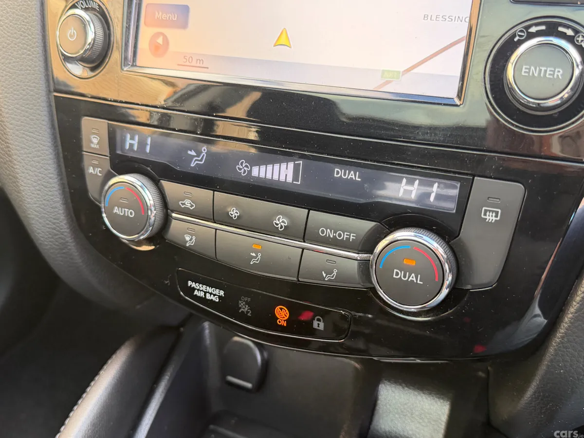Nissan Qashqai SUV, Diesel, 2017, White