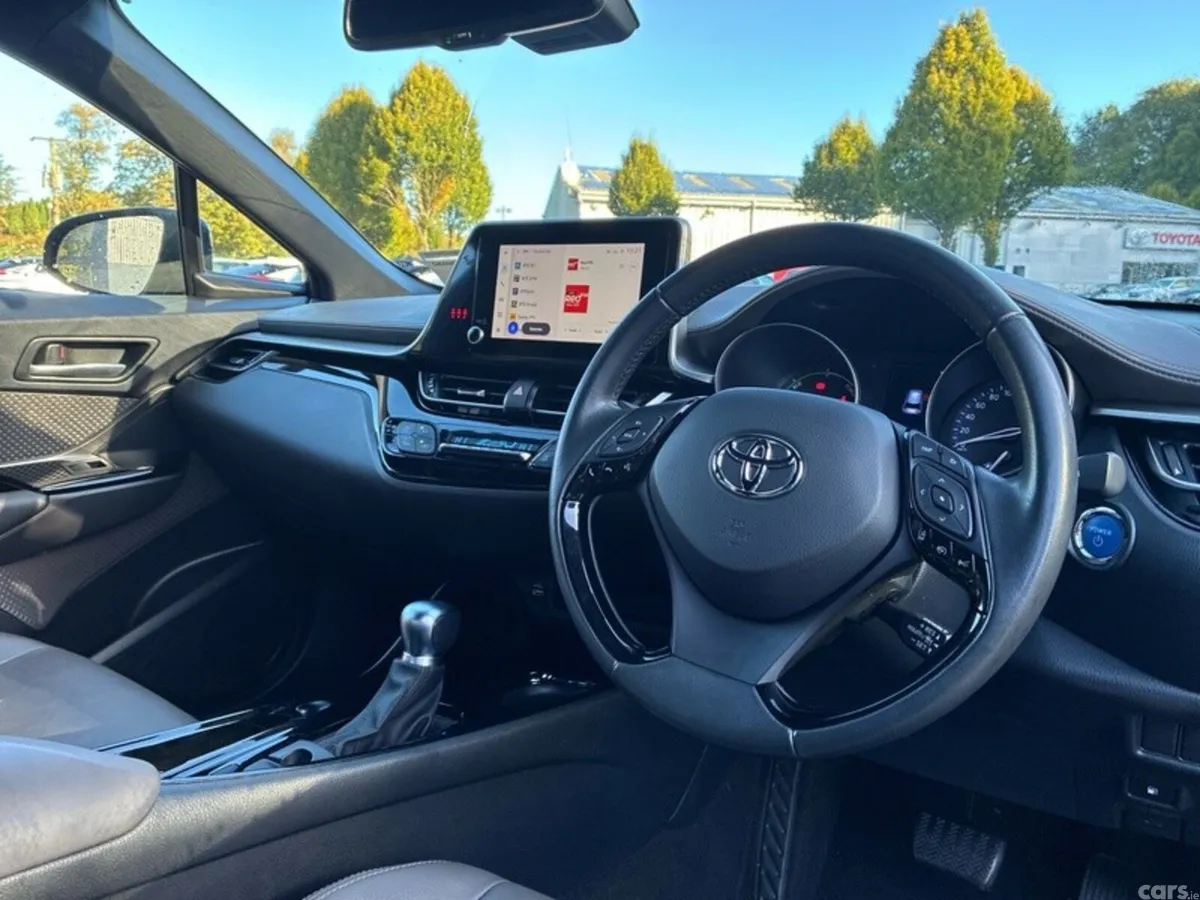Toyota C-HR SUV, Petrol Hybrid, 2023, Black