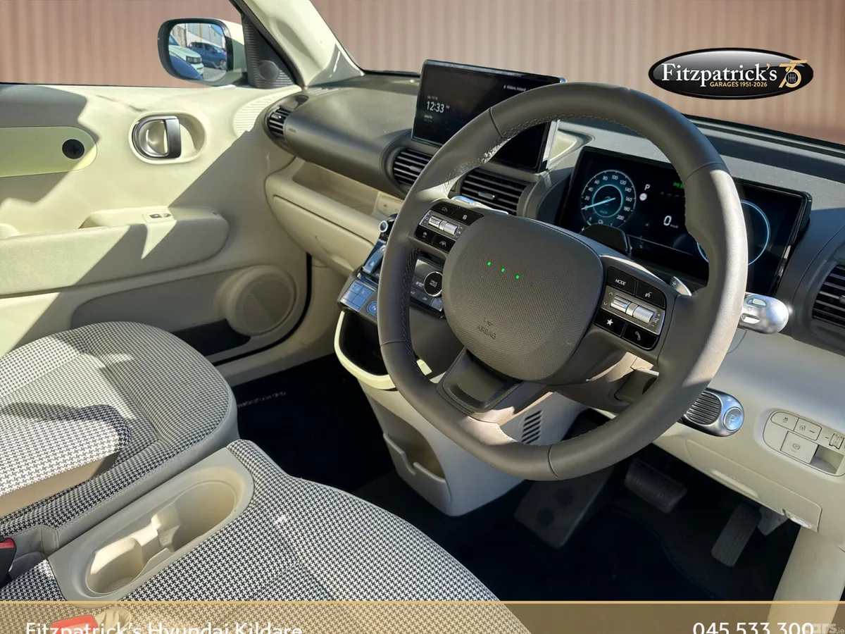 Hyundai INSTER MPV, Electric, 2026, Yellow