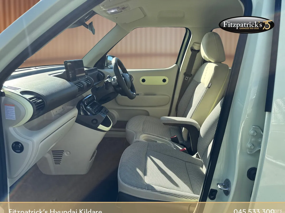 Hyundai INSTER MPV, Electric, 2026, Yellow