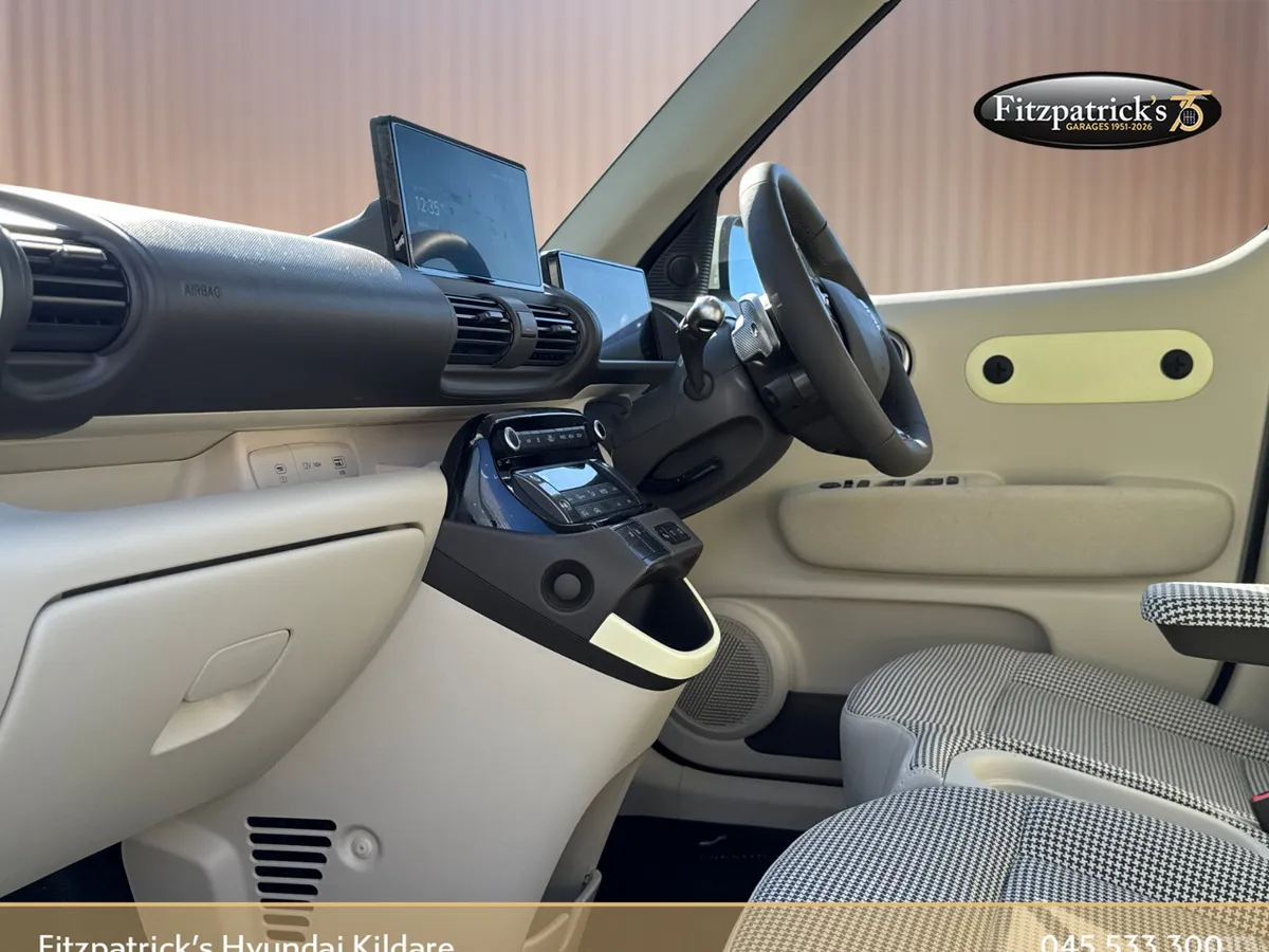 Hyundai INSTER MPV, Electric, 2026, Yellow