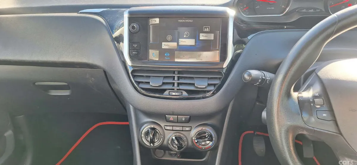 Peugeot 208 Hatchback, Diesel, 2014, Silver