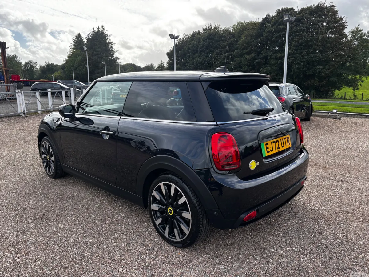 Mini Electric Hatchback, Electric, 2022, Blue