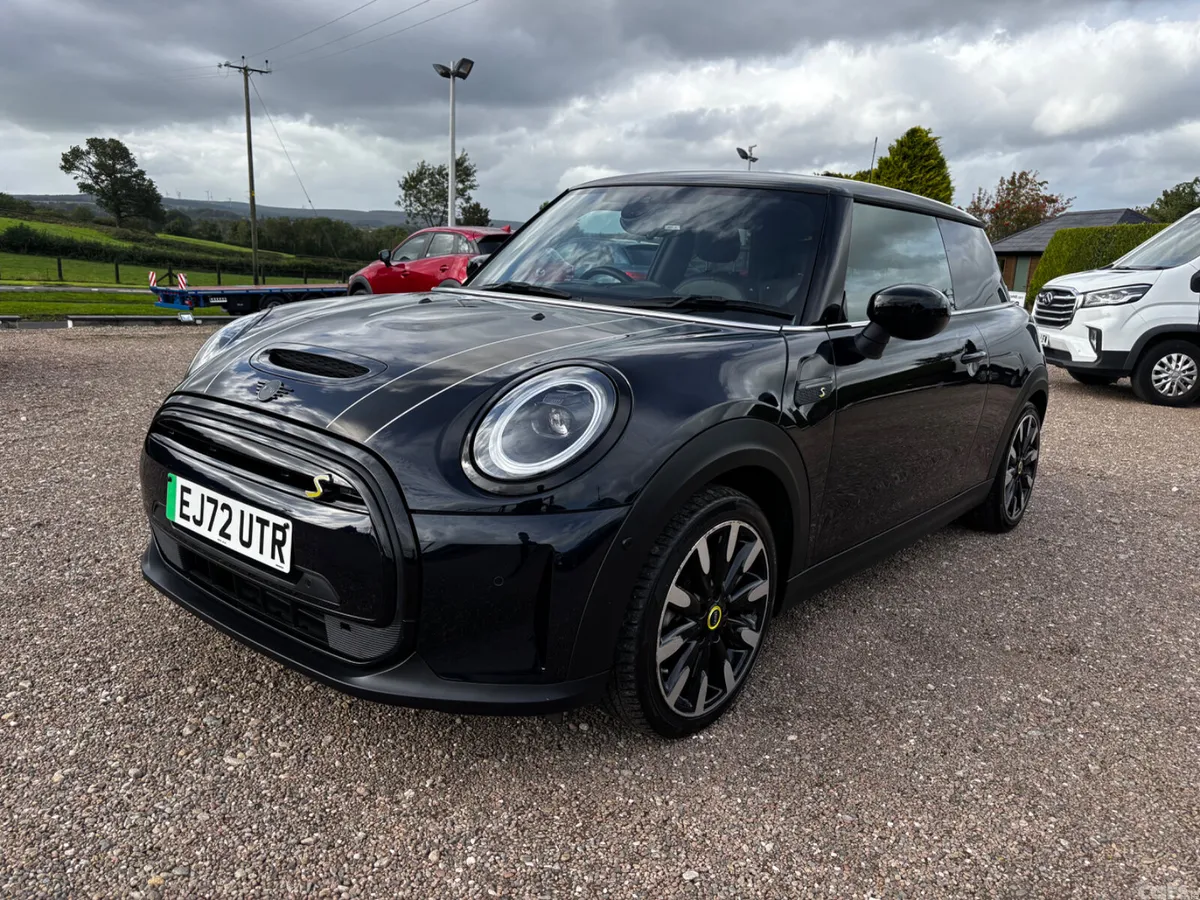 Mini Electric Hatchback, Electric, 2022, Blue