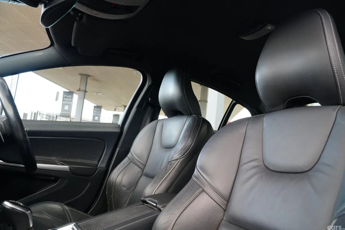 Volvo S60 Saloon, Diesel, 2016, White