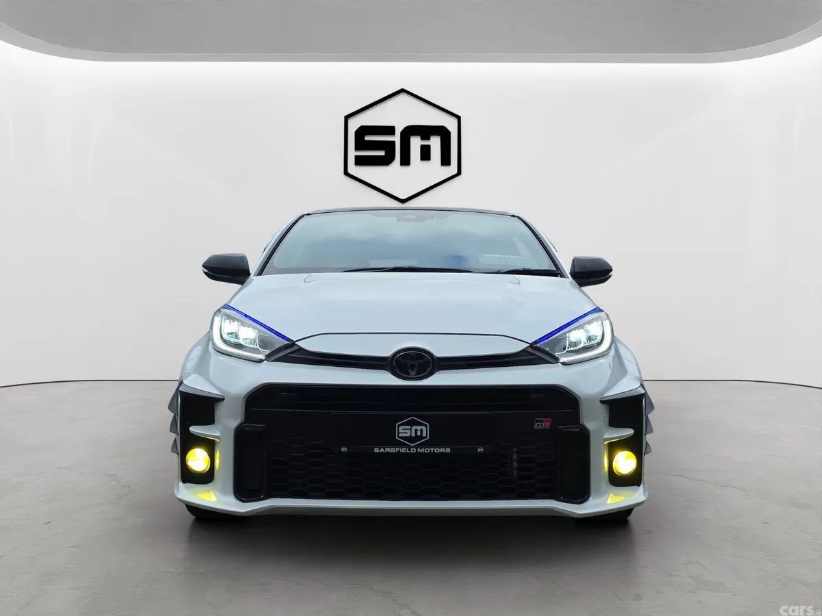 Toyota Yaris Hatchback, Petrol, 2021, White