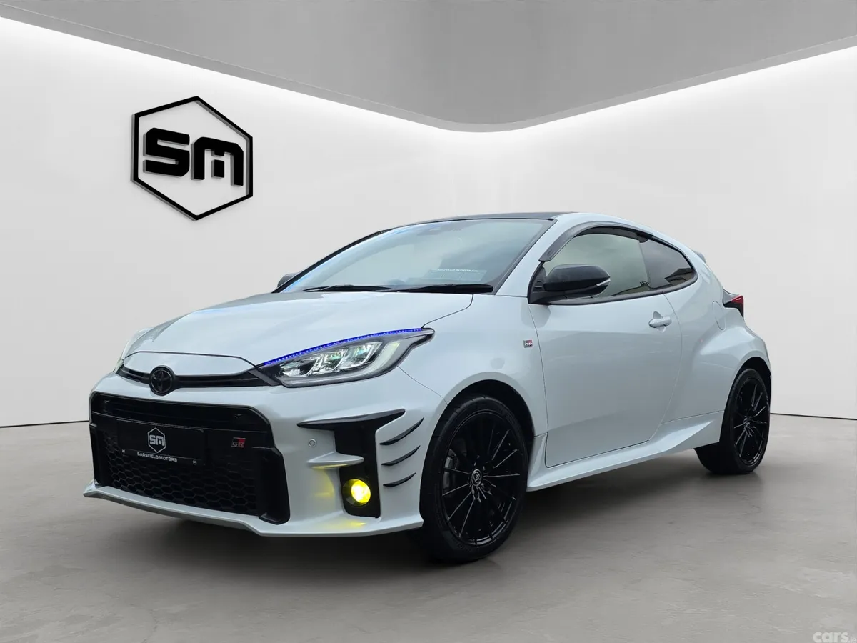 Toyota Yaris Hatchback, Petrol, 2021, White