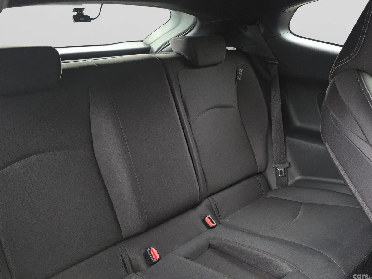 Toyota Yaris Hatchback, Petrol, 2021, White