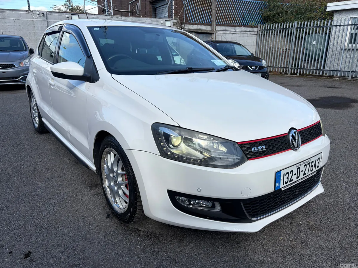 Volkswagen Polo Hatchback, Petrol, 2013, White