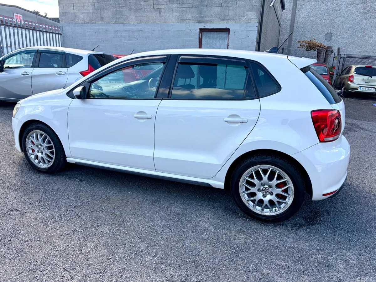 Volkswagen Polo Hatchback, Petrol, 2013, White