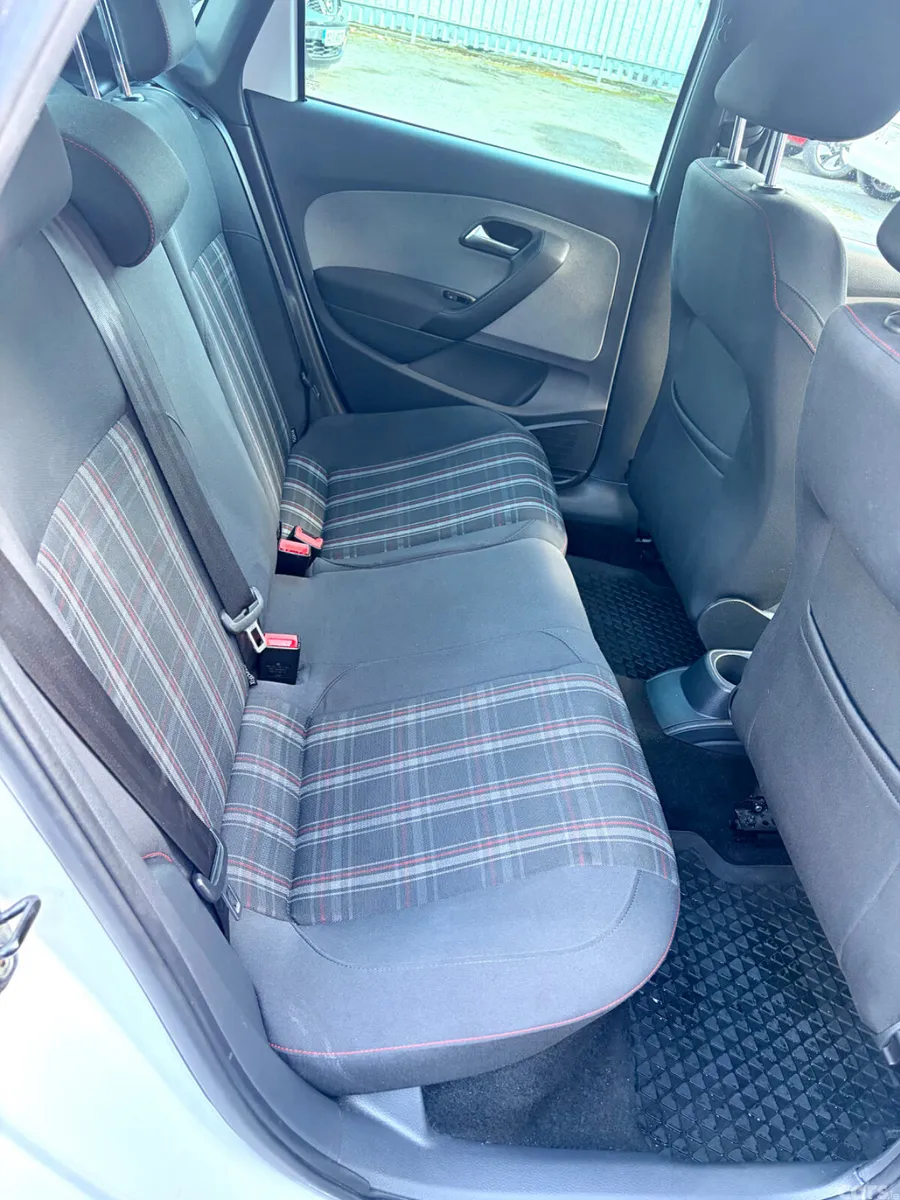Volkswagen Polo Hatchback, Petrol, 2013, White