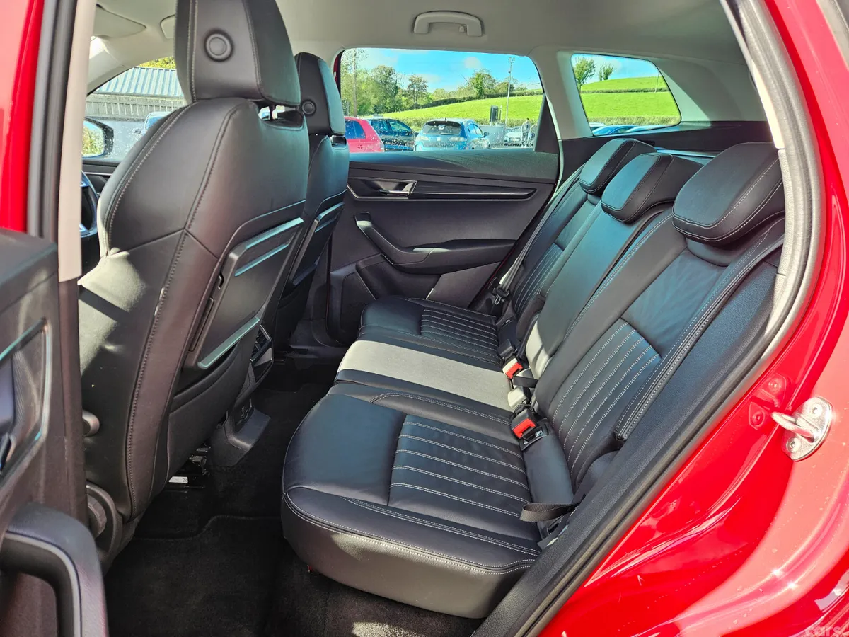 Skoda Karoq SUV, Petrol, 2019, Red
