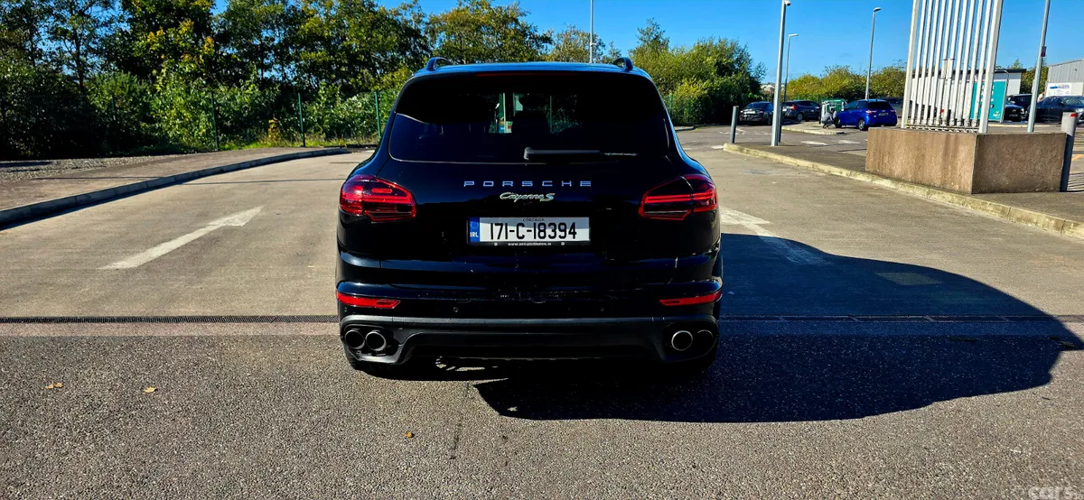 Porsche Cayenne SUV, Petrol Plug-in Hybrid, 2017, Black