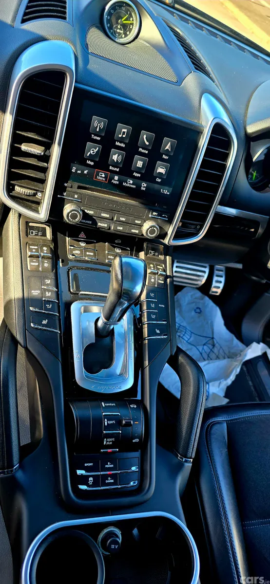 Porsche Cayenne SUV, Petrol Plug-in Hybrid, 2017, Black