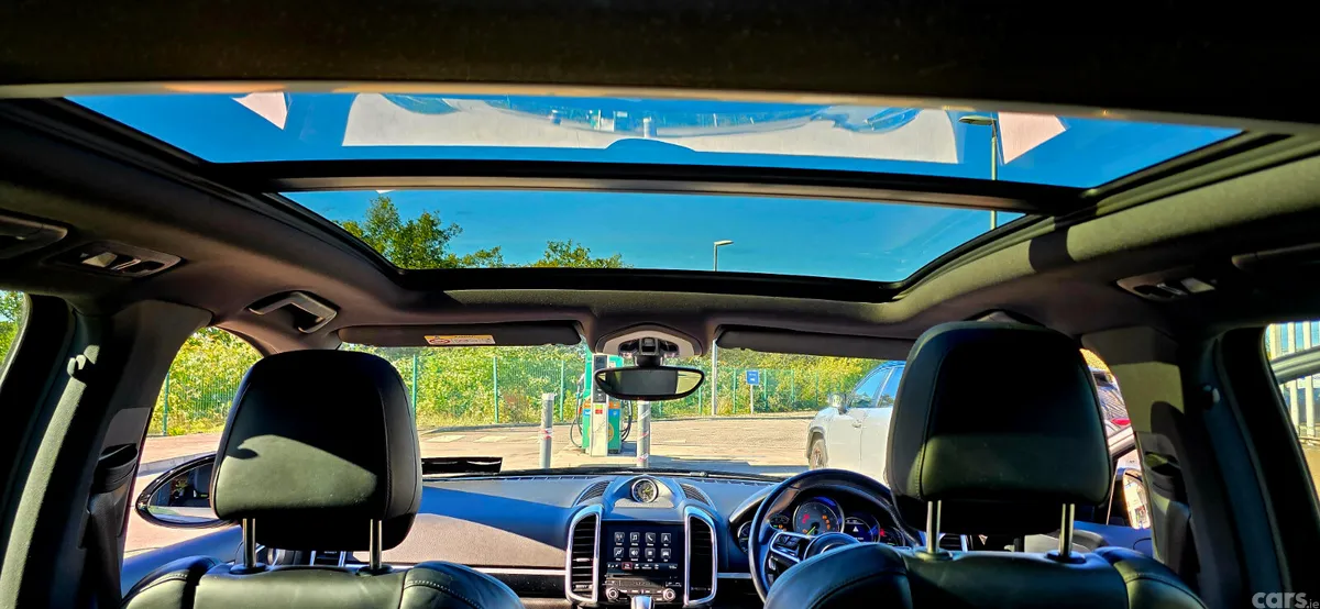 Porsche Cayenne SUV, Petrol Plug-in Hybrid, 2017, Black