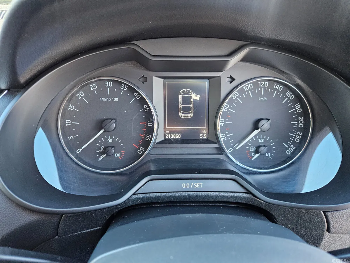 Skoda Octavia Saloon, Diesel, 2015, White