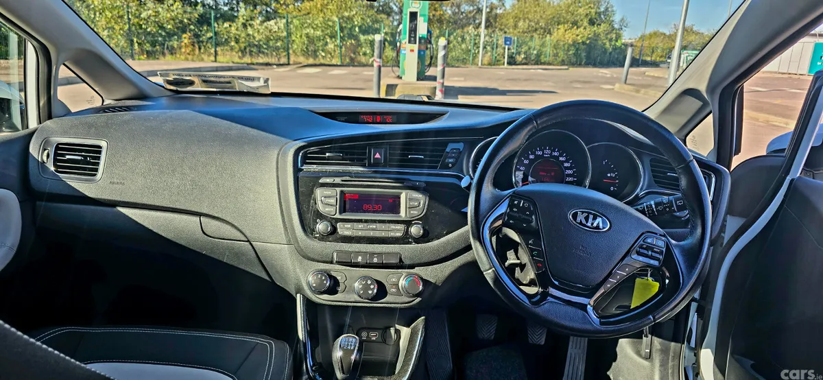 Kia Ceed Hatchback, Diesel, 2017, White