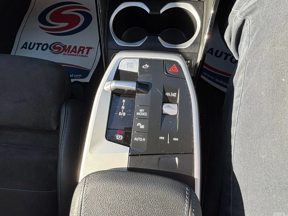 BMW iX1 SUV, Electric, 2023, Blue
