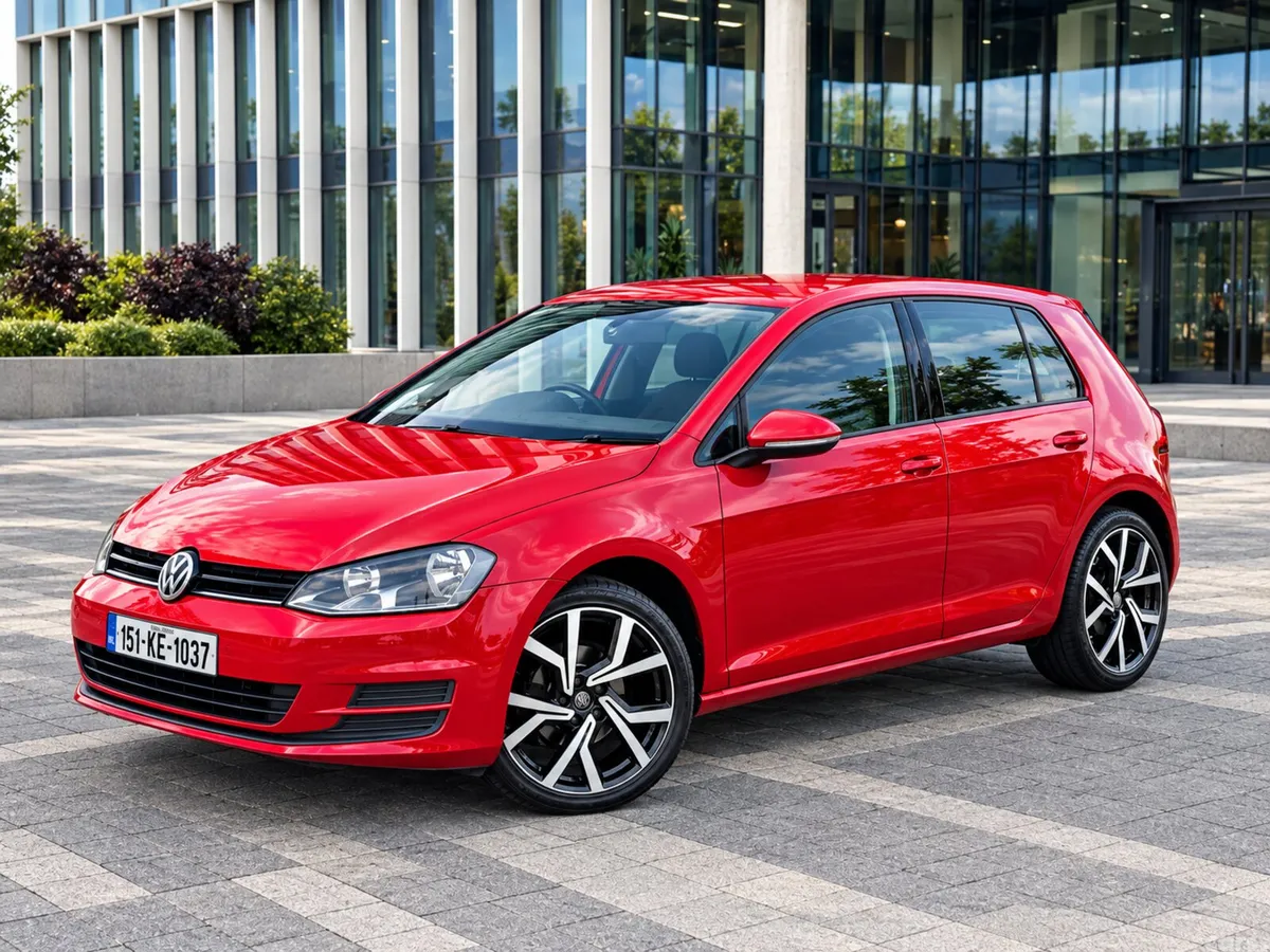 Volkswagen Golf Estate, Diesel, 2015, Red