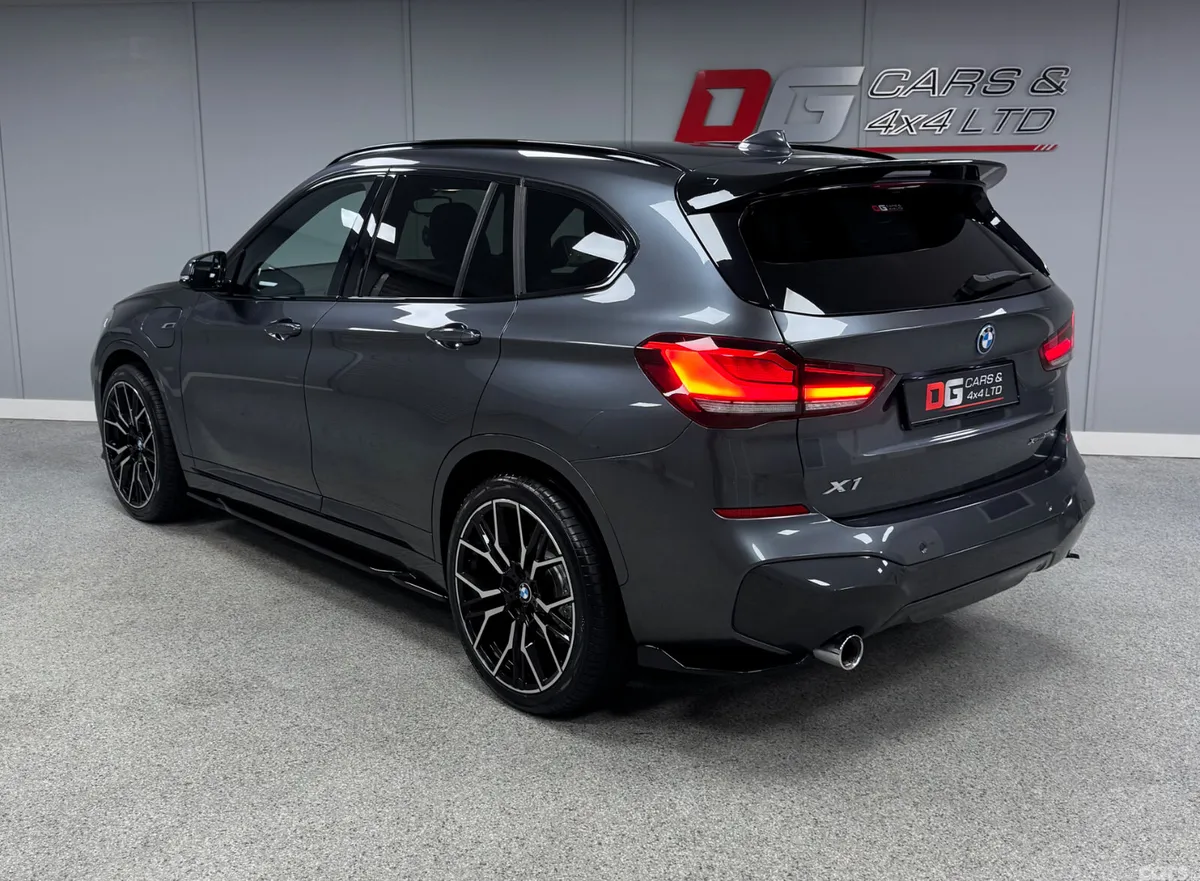 BMW X1 SUV, Petrol Hybrid, 2022, Grey