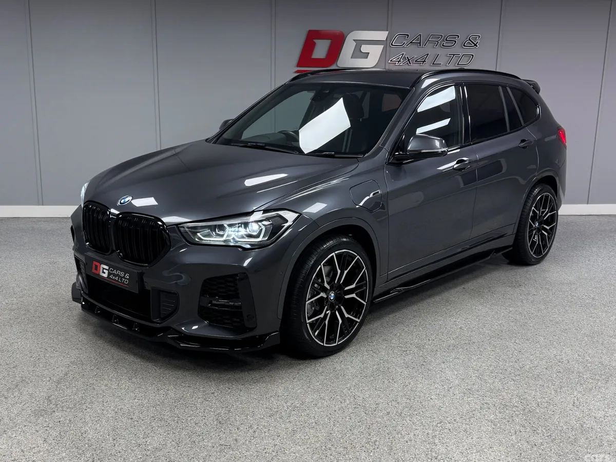 BMW X1 SUV, Petrol Hybrid, 2022, Grey