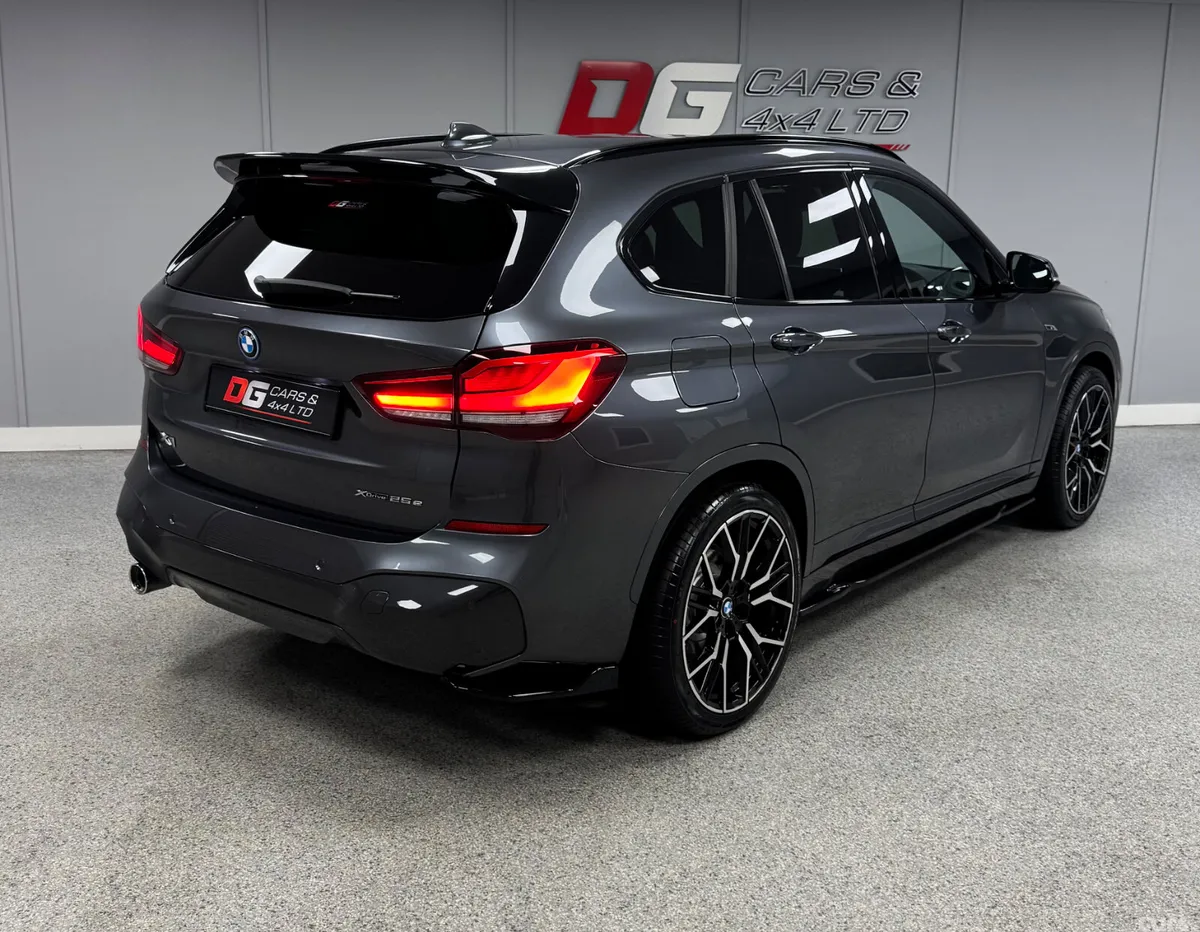 BMW X1 SUV, Petrol Hybrid, 2022, Grey