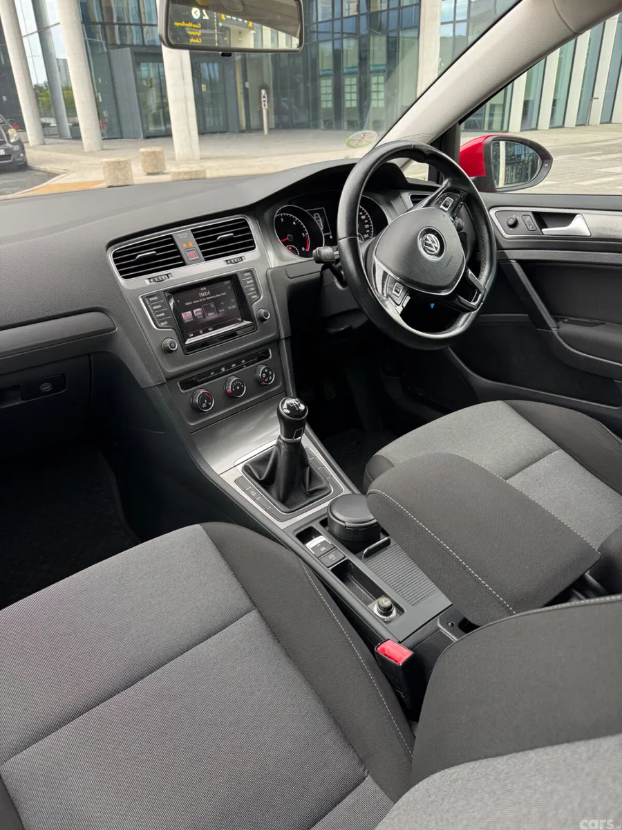 Volkswagen Golf Estate, Diesel, 2015, Red