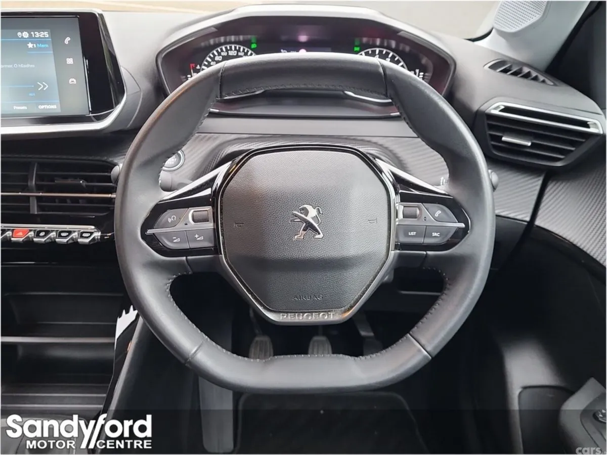 Peugeot 208 Hatchback, Petrol, 2022, Grey
