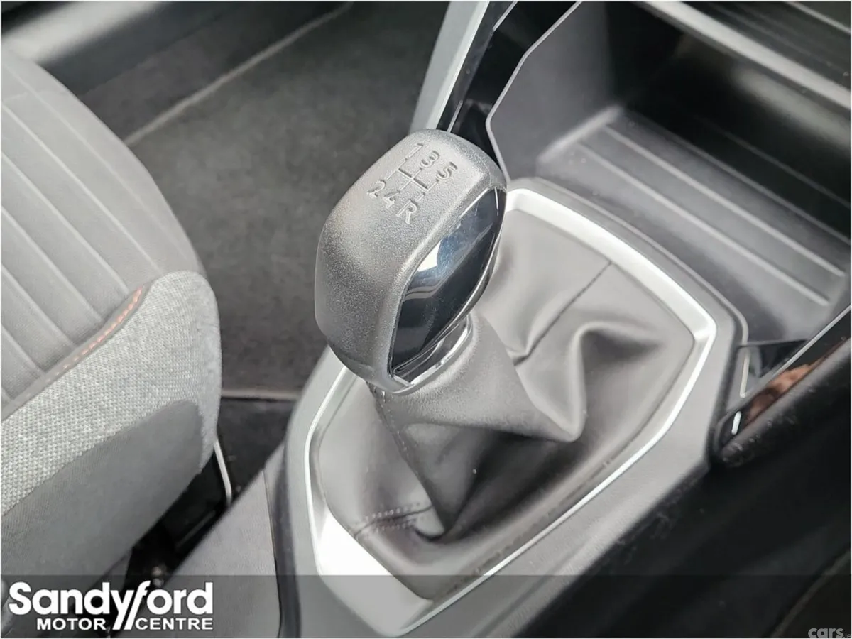 Peugeot 208 Hatchback, Petrol, 2022, Grey