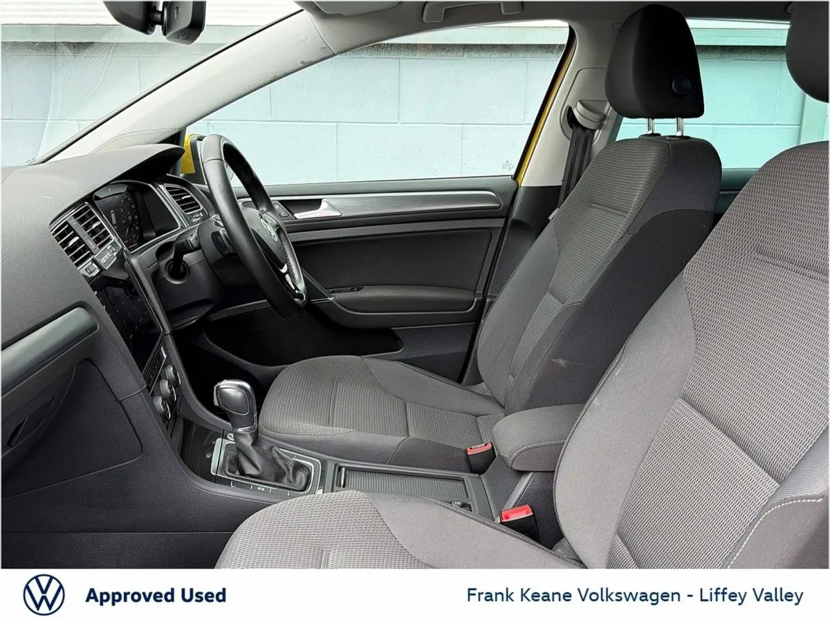 Volkswagen Golf Hatchback, Petrol, 2018, Yellow