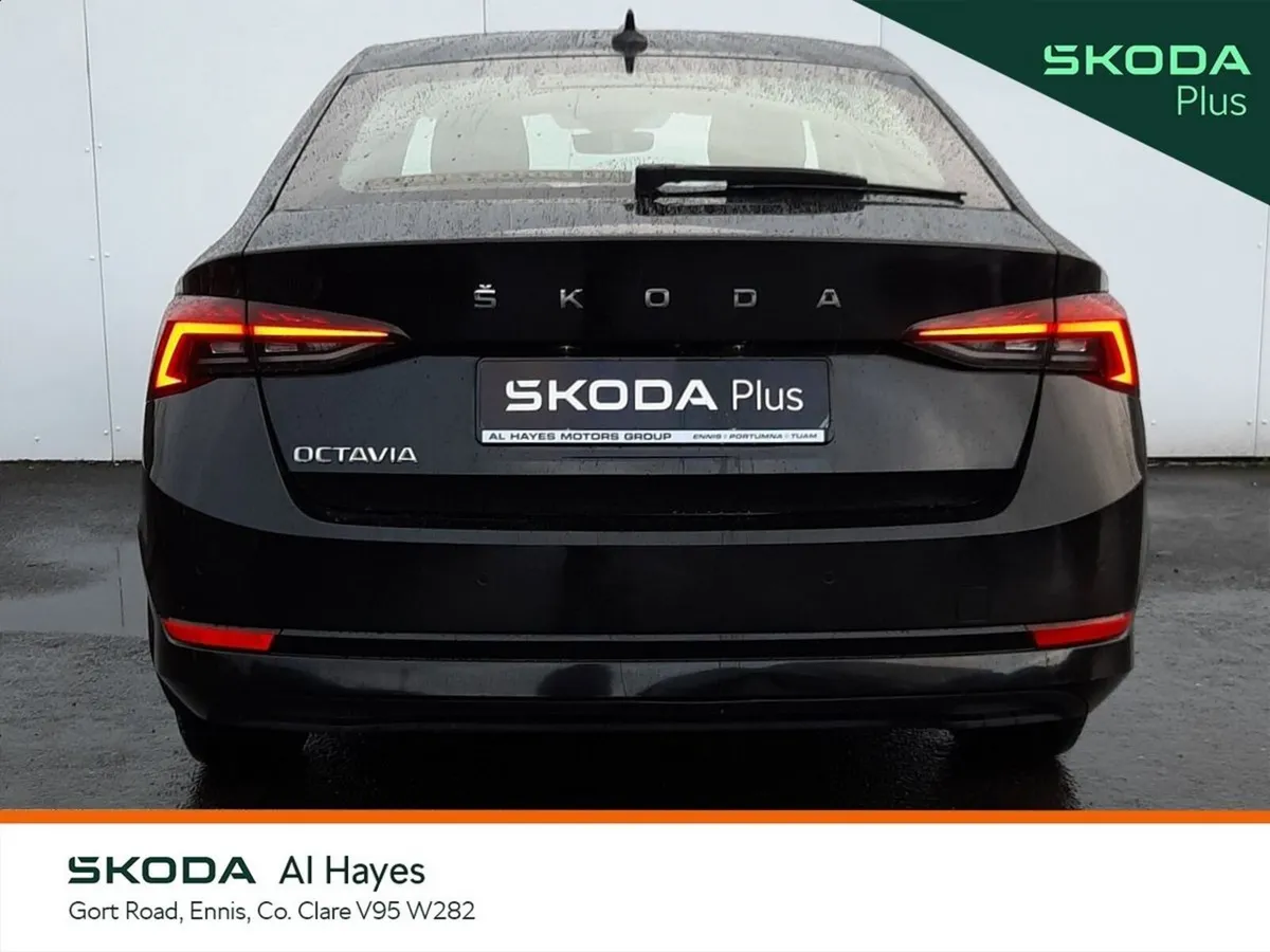 Skoda Octavia Saloon, Diesel, 2024, Black