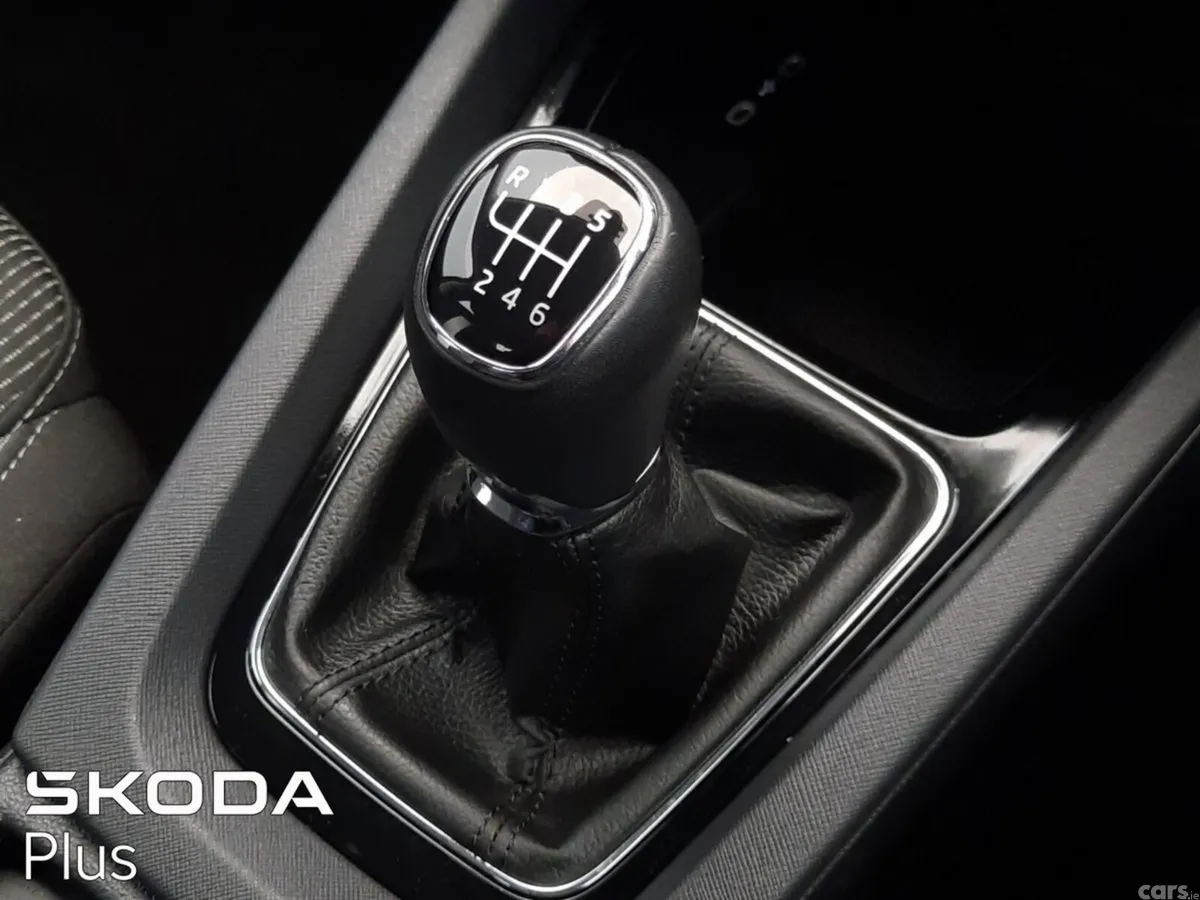 Skoda Octavia Saloon, Diesel, 2024, Black