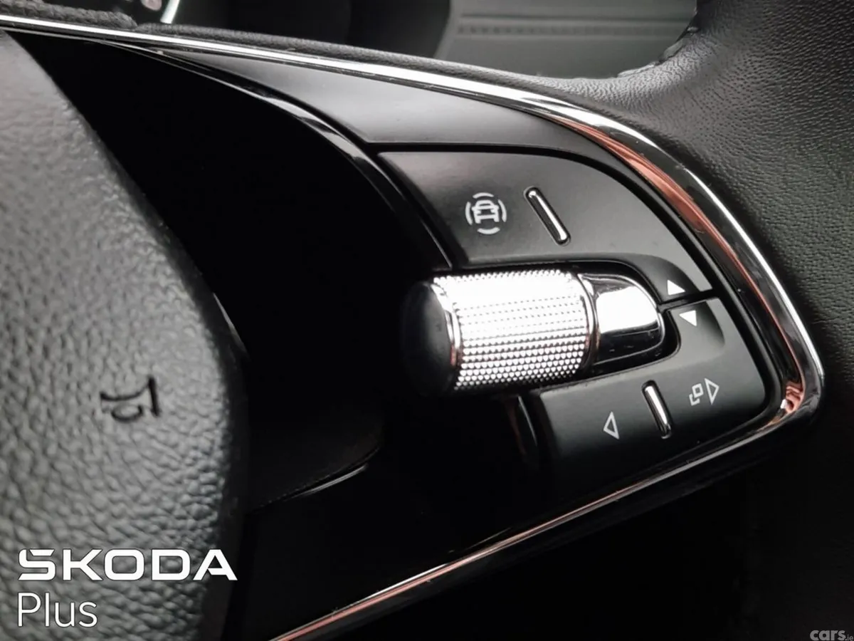 Skoda Octavia Saloon, Diesel, 2024, Black