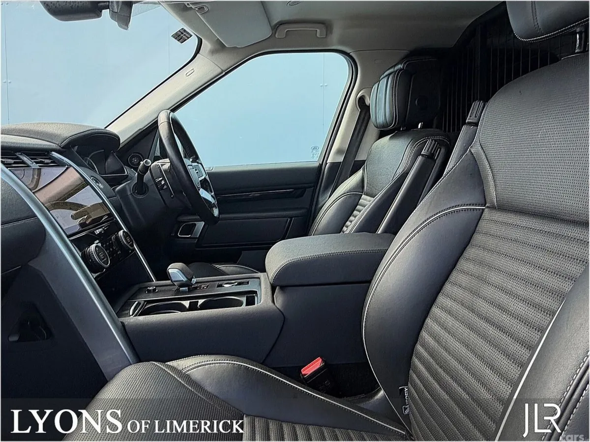 Land Rover Discovery SUV, Diesel, 2023, Silver