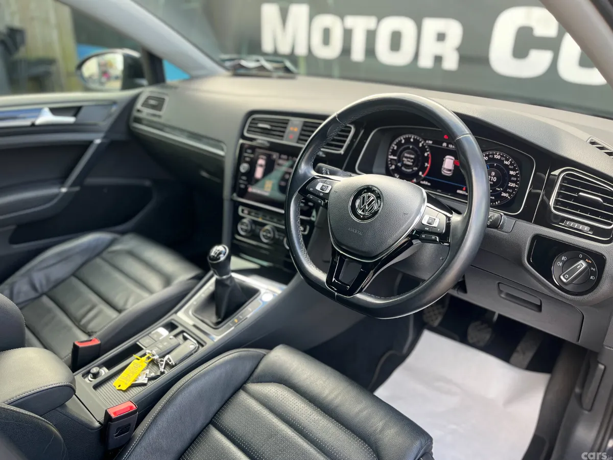 Volkswagen Golf Estate, Petrol, 2019, Black