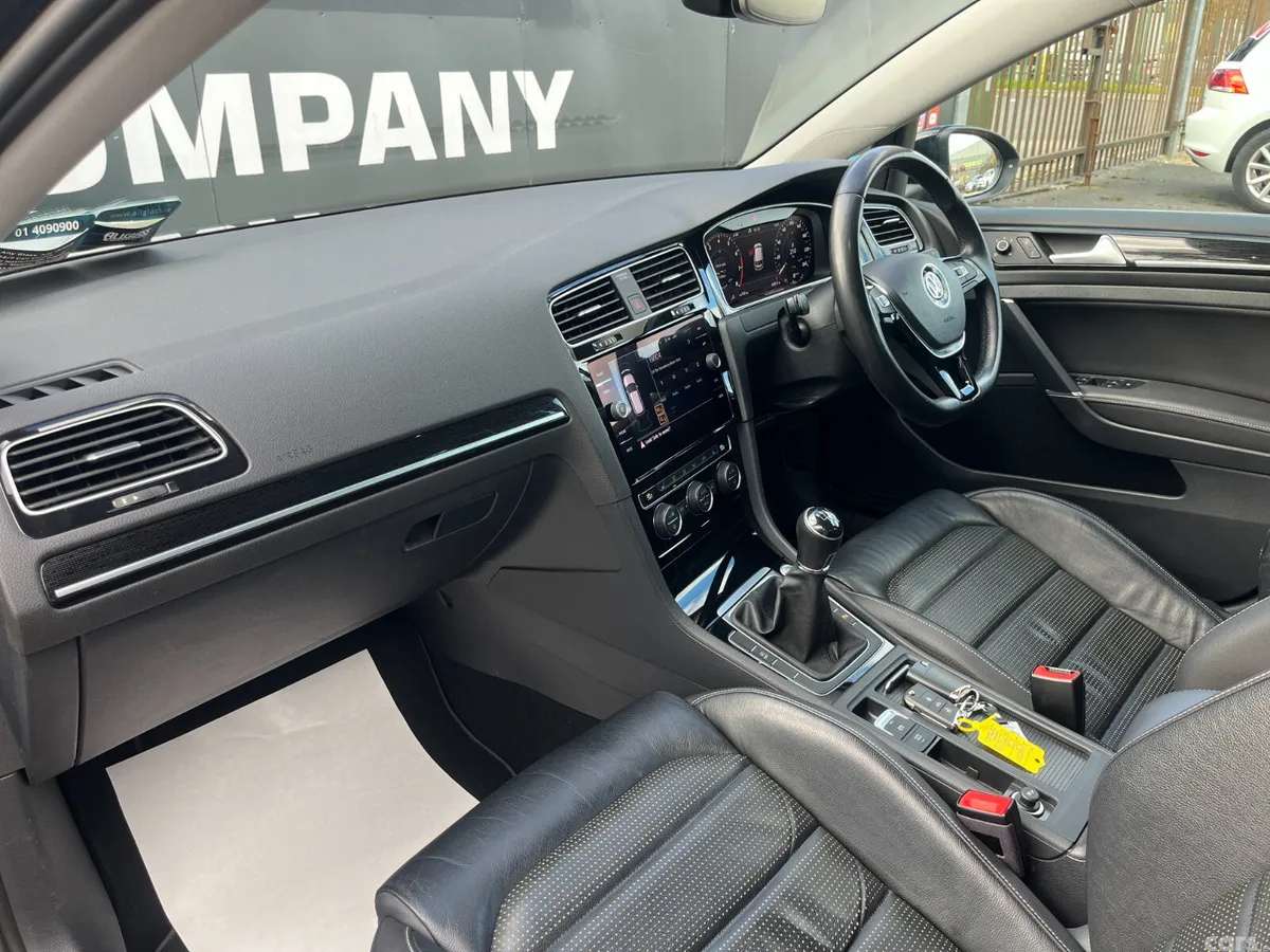 Volkswagen Golf Estate, Petrol, 2019, Black
