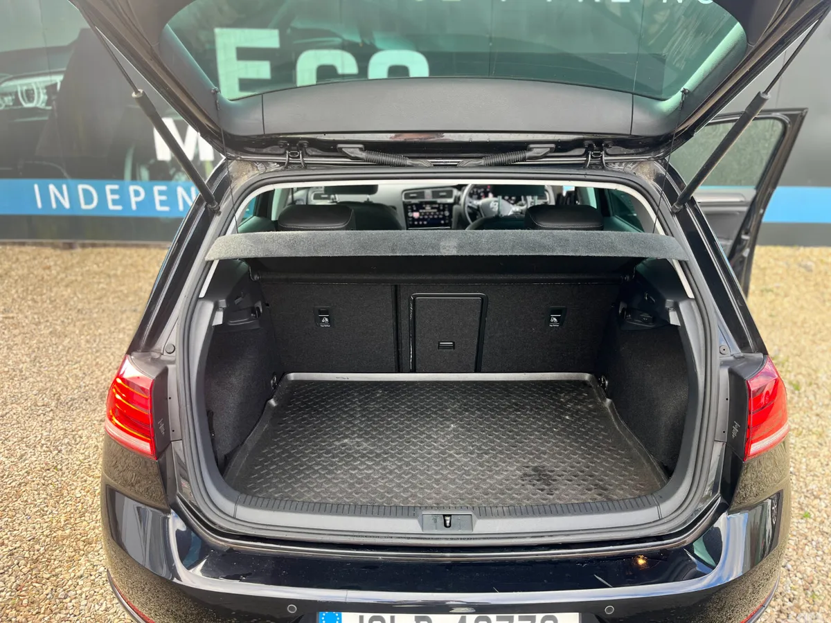 Volkswagen Golf Estate, Petrol, 2019, Black